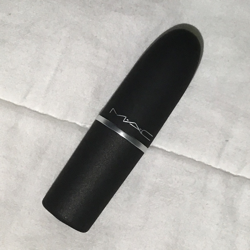 Mac powder kiss matte lipstick